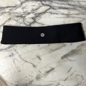 Lululemon luxtreme head band black one size. Never worn